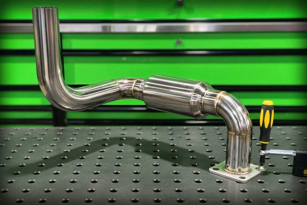 Deere 331/333G Exhaust