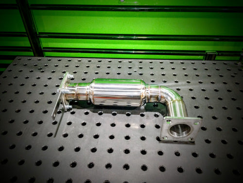 Deere 333E  Series Exhaust