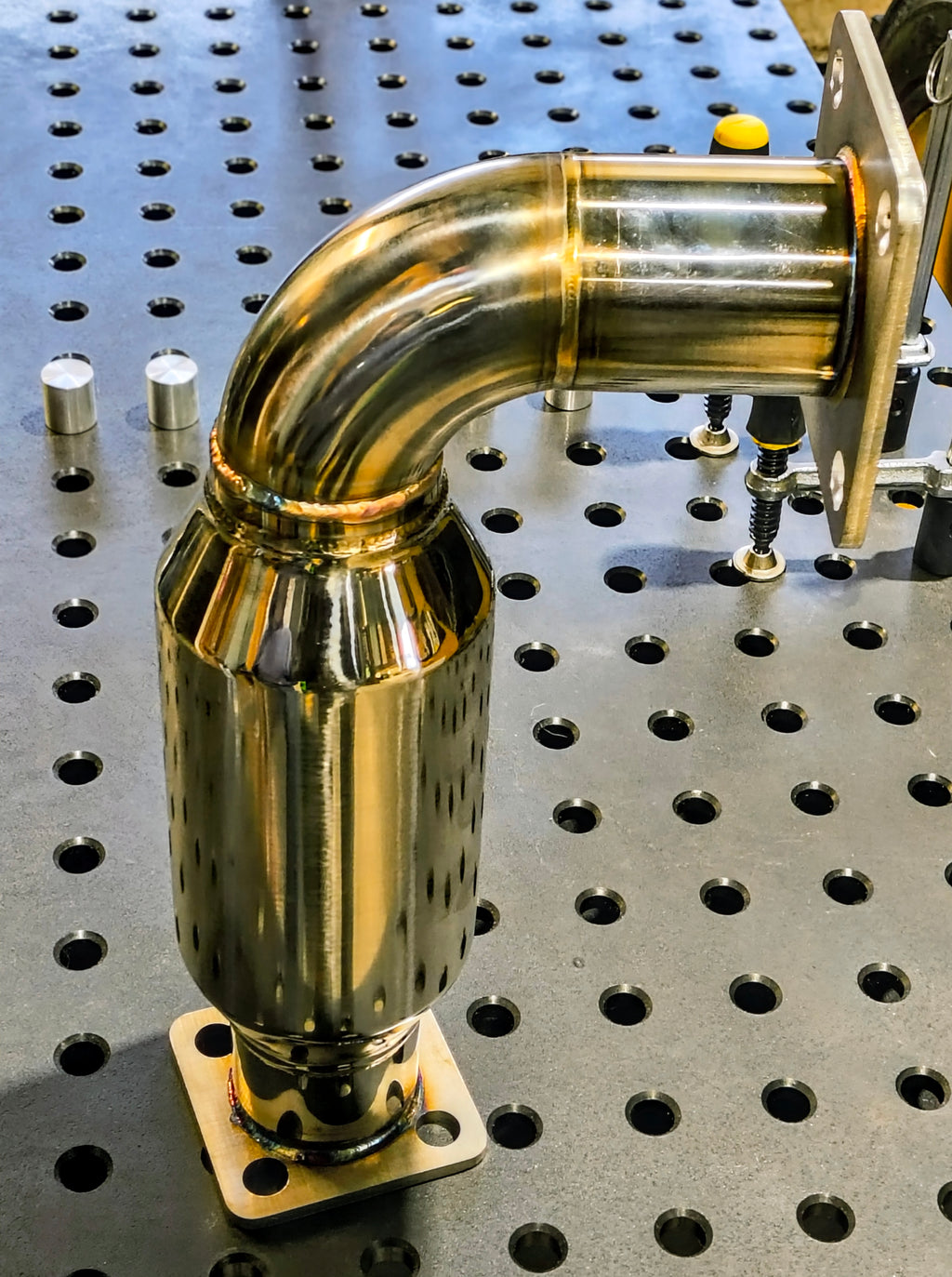 John Deere 4R/4M Series Exhaust